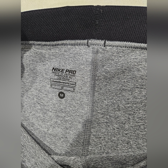 Nike PRO Women's Heather Gray Capris with Stretch Black Waistband. Size Medium - Picture 3 of 7
